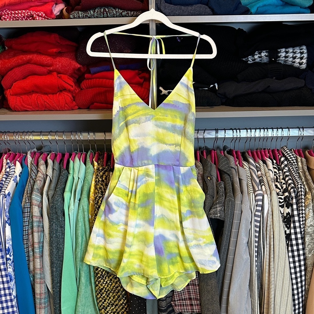 Lush yellow/blue backless 2 pocket lined romper size M